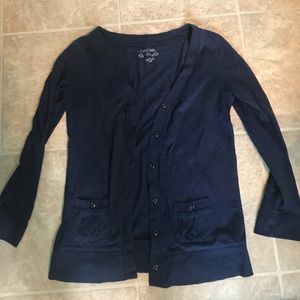 An adorable navy cardigan, it’s a girls large!